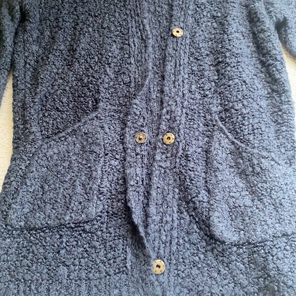 Cardigan - Picture 2 of 3